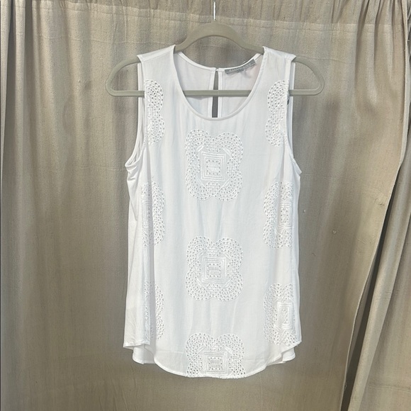 White Tank with Smocked Design - Daniel Rainn - Picture 1 of 4